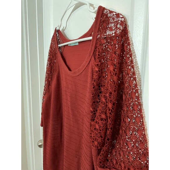 Maurices Women's Rust Red Knit Top Lace Sleeve Scoop Neck‎ 3/4 Sleeve Large L - Picture 1 of 10